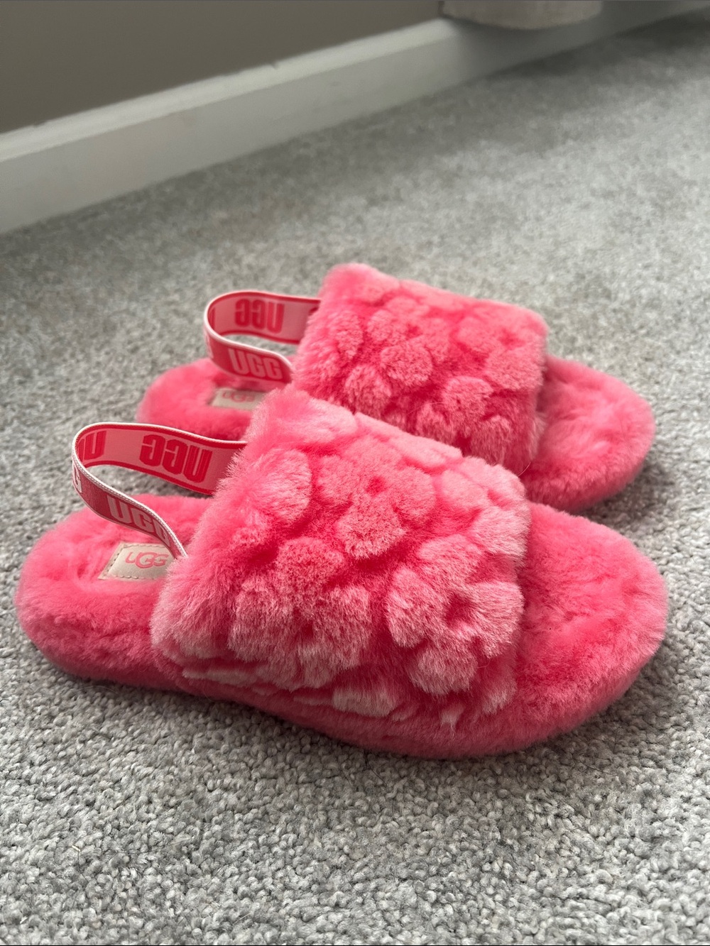 UGG Fluff Yeah Poppy Pink Slides - Picture 5 of 6